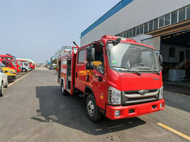 福田3方消防车水罐消防车